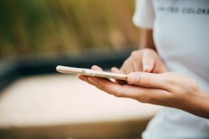 jak przenieść kontakty z telefonu